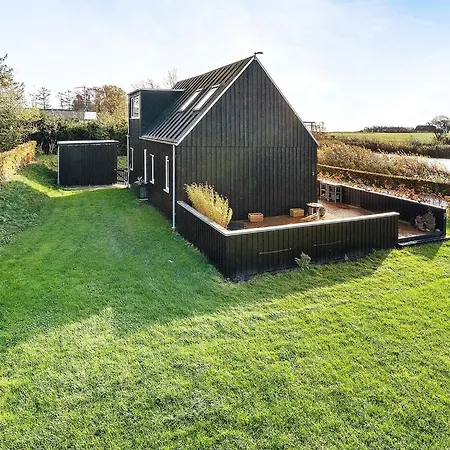 4 Star In Humble-by Traum Holiday home