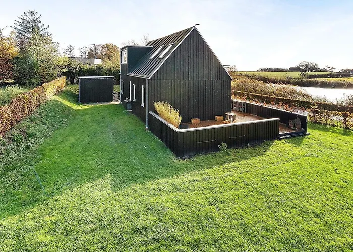 4 Star In Humble-by Traum Holiday home