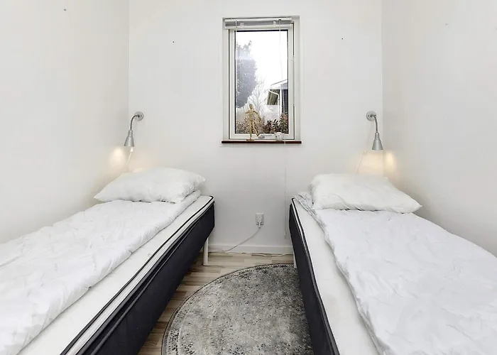 4 Star In Humble-by Traum Holiday home *